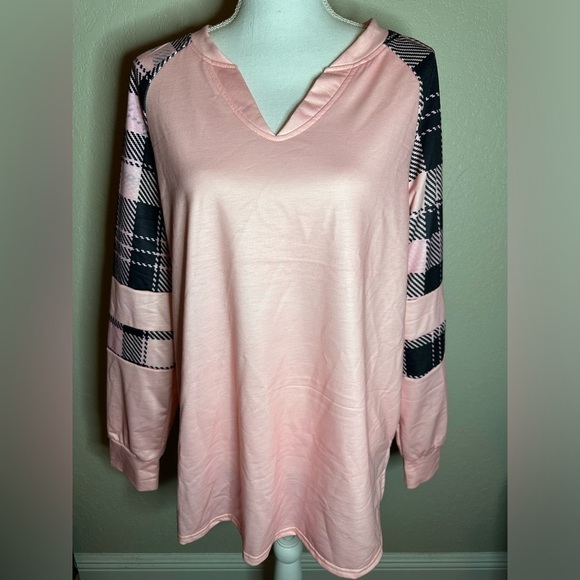 Pink and black vneck long sleeve sweatshirt size large - Picture 1 of 5
